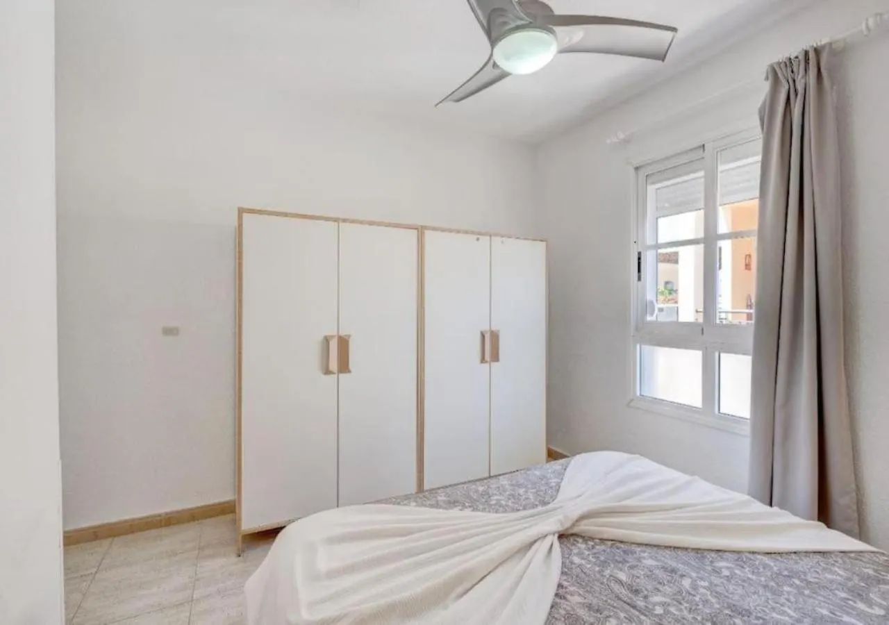 Panoramic Paradise: Stunning 3-Bedroom Retreat Callao Salvaje Apartmán