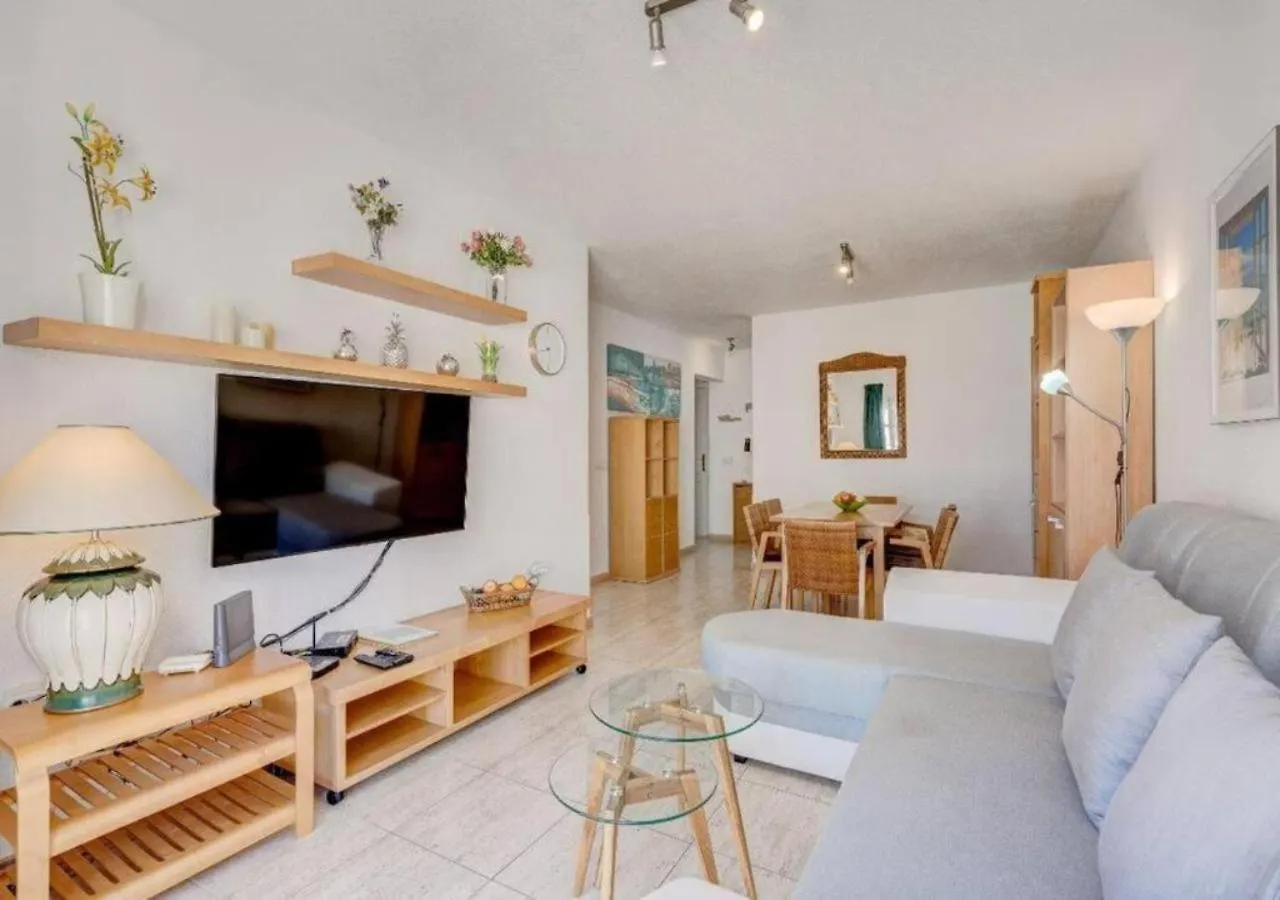 Apartment Panoramic Paradise: Stunning 3-Bedroom Retreat Callao Salvaje