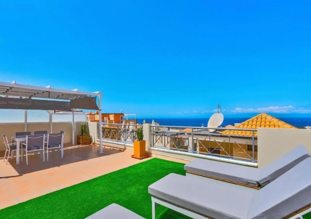 Apartment Panoramic Paradise: Stunning 3-Bedroom Retreat Callao Salvaje