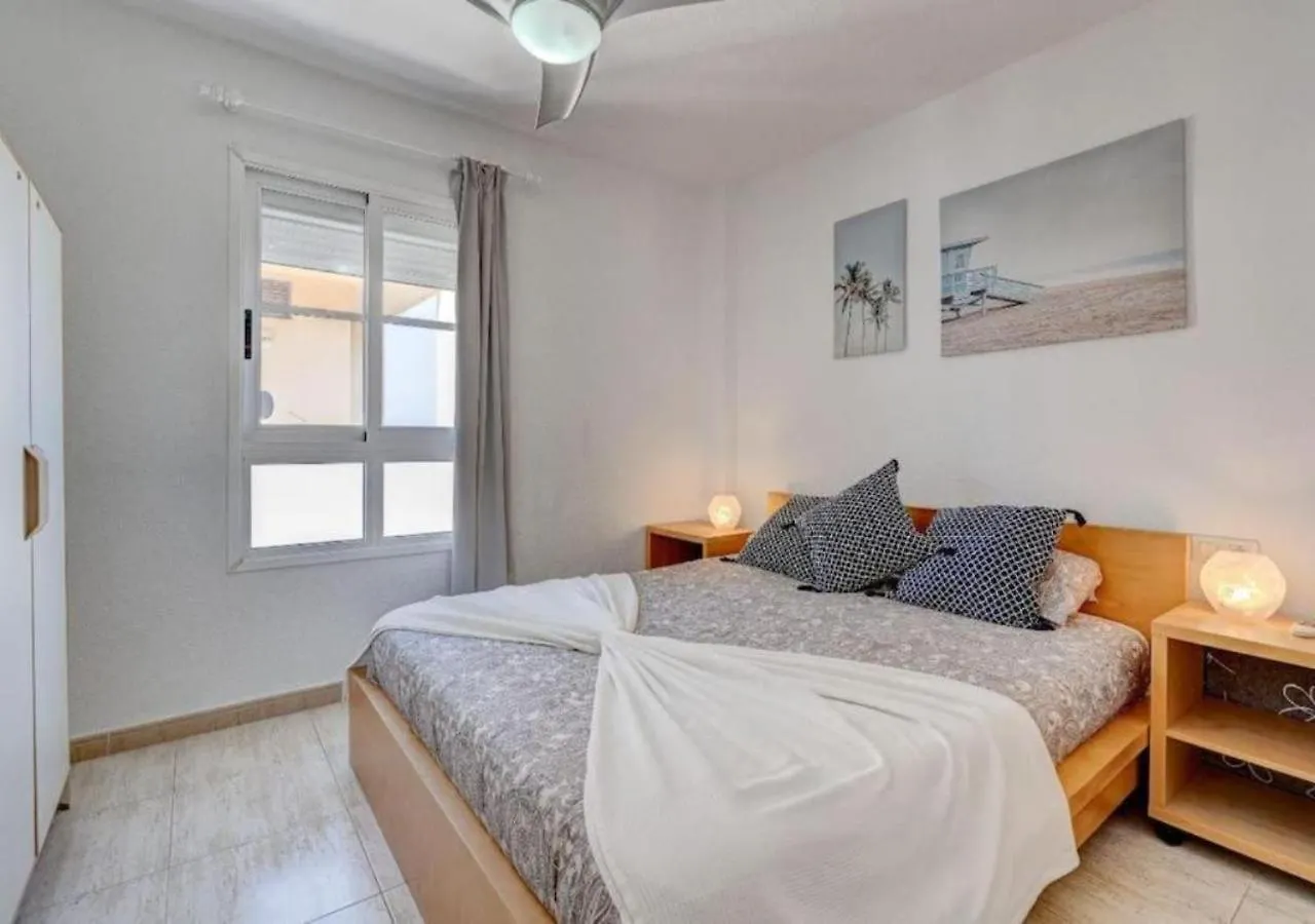 Panoramic Paradise: Stunning 3-Bedroom Retreat Callao Salvaje 0*,  Spain